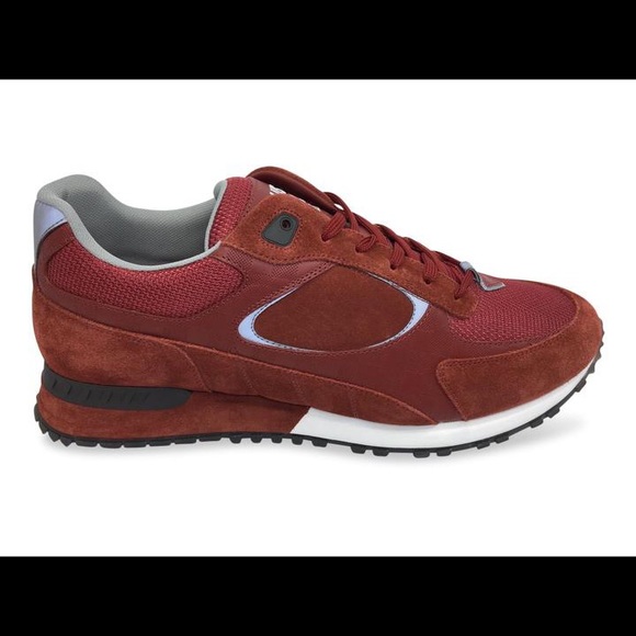 New Louis Vuitton Run Away Sneaker - Picture 1 of 8